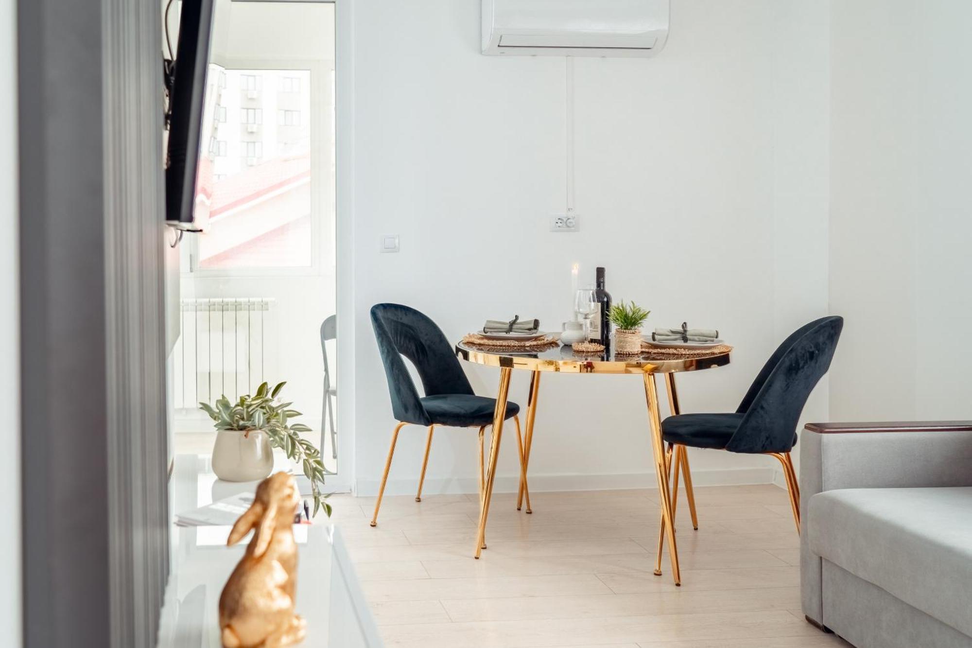 Cozy Aparthotel - Ultracentral Luxury Apartments יאשי מראה חיצוני תמונה