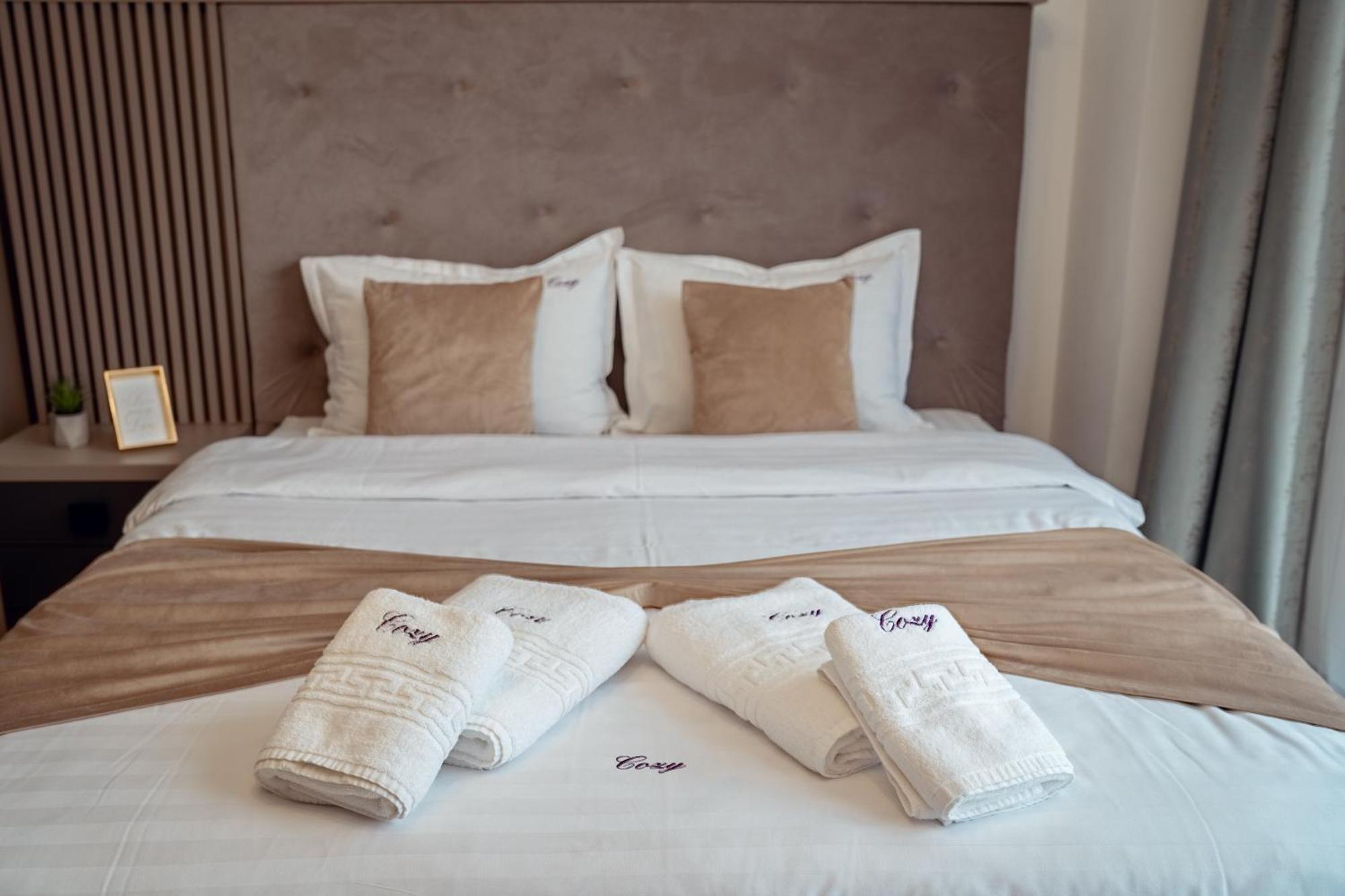 Cozy Aparthotel - Ultracentral Luxury Apartments יאשי מראה חיצוני תמונה